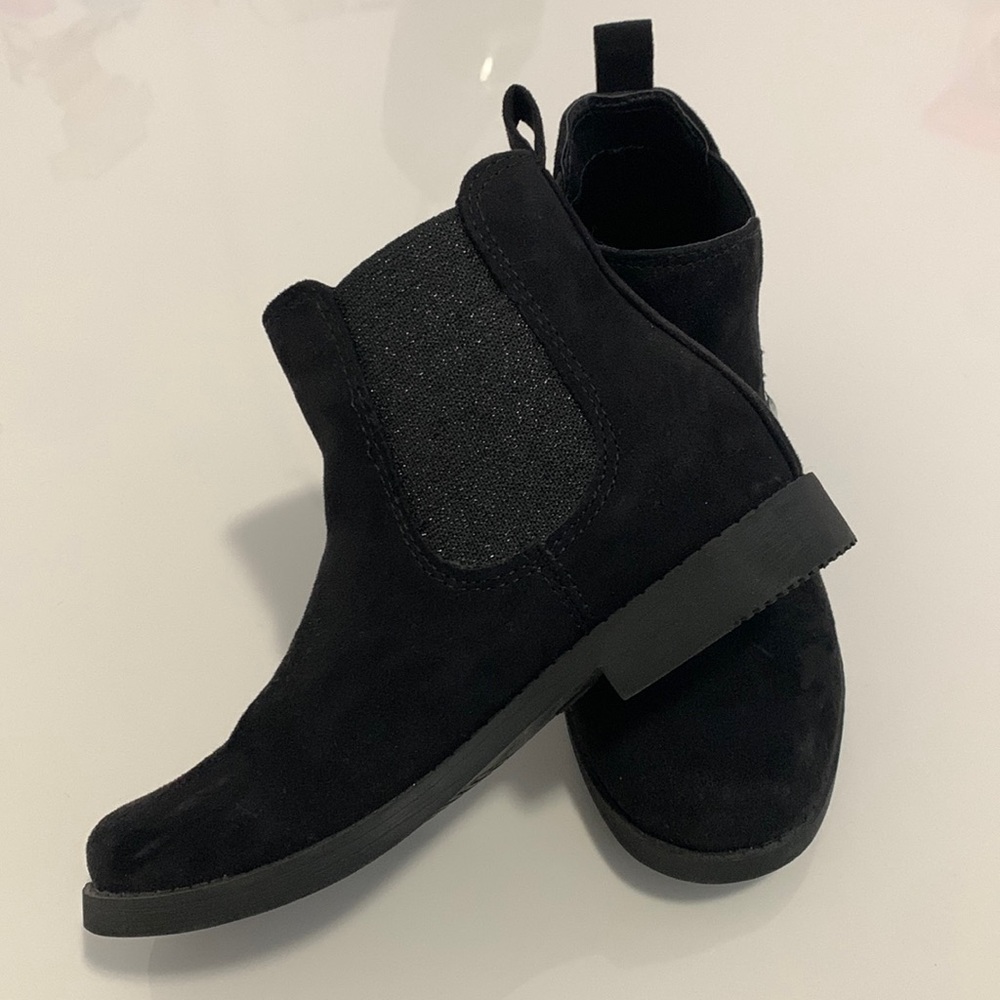 Girls boots